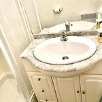 Bien Situe - Proche Centre Bd Jules Verne *