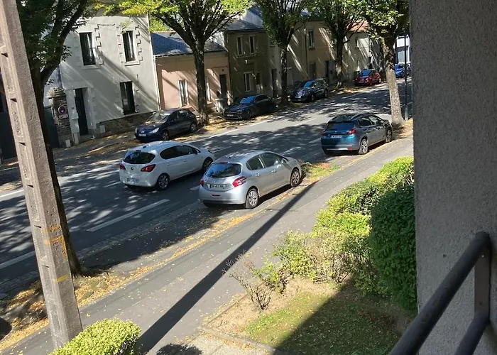 アパート Bien Situe - Proche Centre Bd Jules Verne ナント