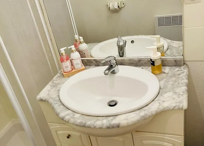 Bien Situé - Proche Centre Bd Jules Verne Appartamento